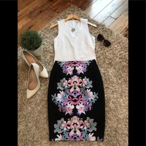 🌸 Black Pencil Skirt with pastel 🌸- Size 2
